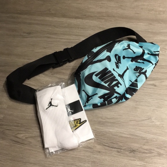 nike jordan fanny pack